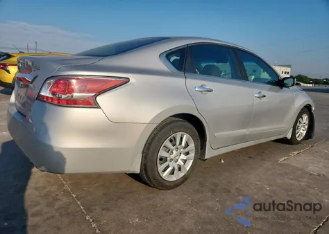 2015 Nissan Altima 2.5 z USA, uszkodzony, nr VIN 1N4AL3AP8FC450226